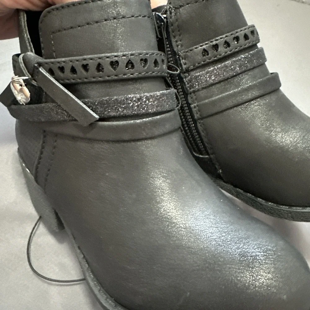 Jellypop Kids Black Ankle Boots Heart Accent Boot Size 11M Glitter